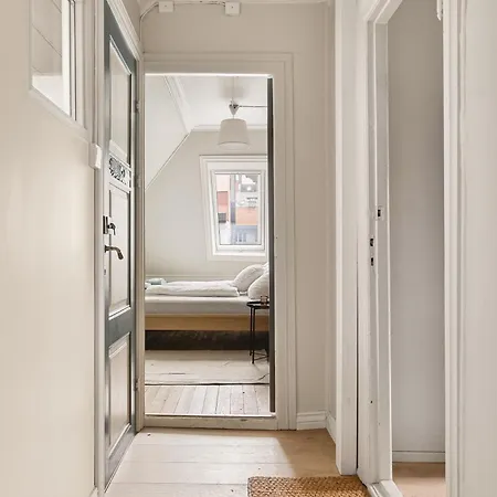 2024 Renovated Luxury Penthouse! Up To 9 Guests! Bergen