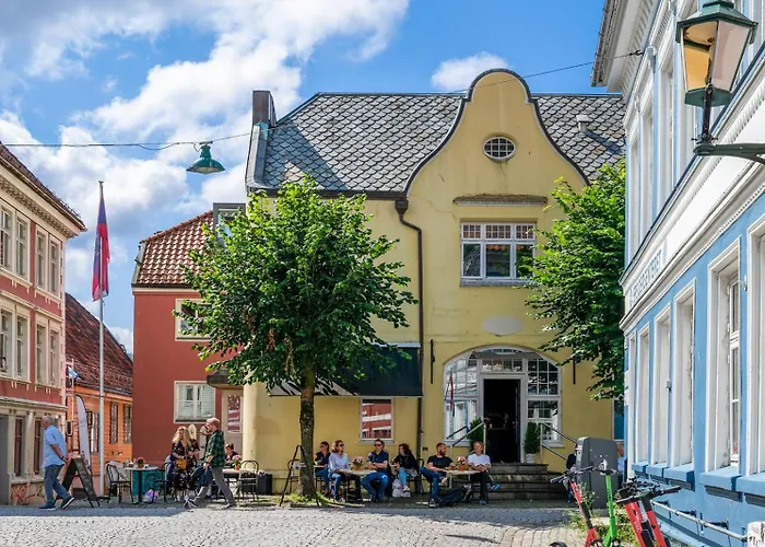 2024 Renovated Luxury Penthouse! Up To 9 Guests! Διαμέρισμα *