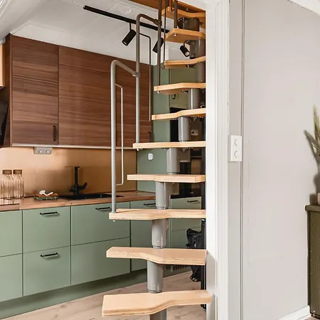 2024 Renovated Luxury Penthouse! Up To 9 Guests! شقة *