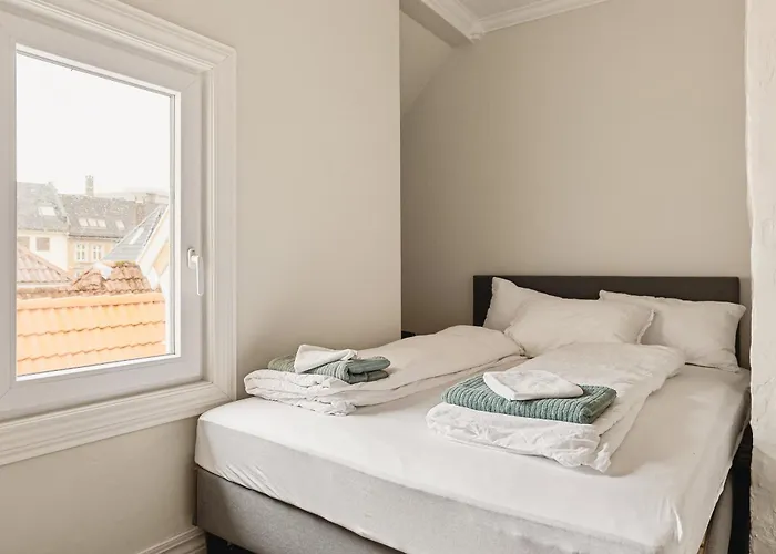 2024 Renovated Luxury Penthouse! Up To 9 Guests!